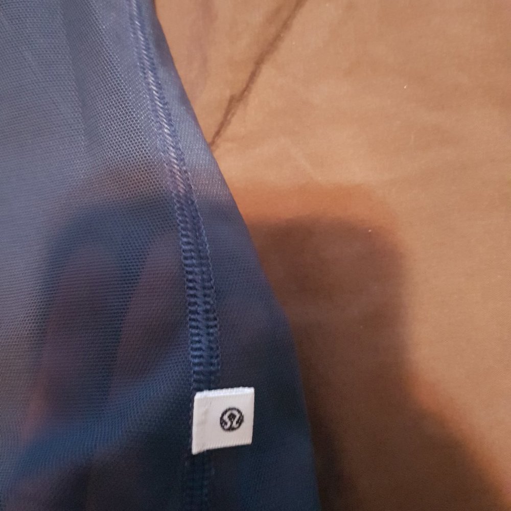 Lululemon *Lab* Mesh Tank - RARE - Picture 4 of 6